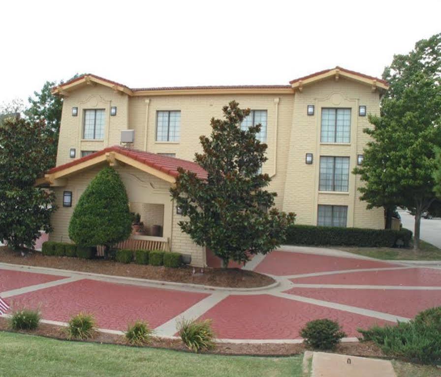 Econo Lodge Del City Exteriör bild