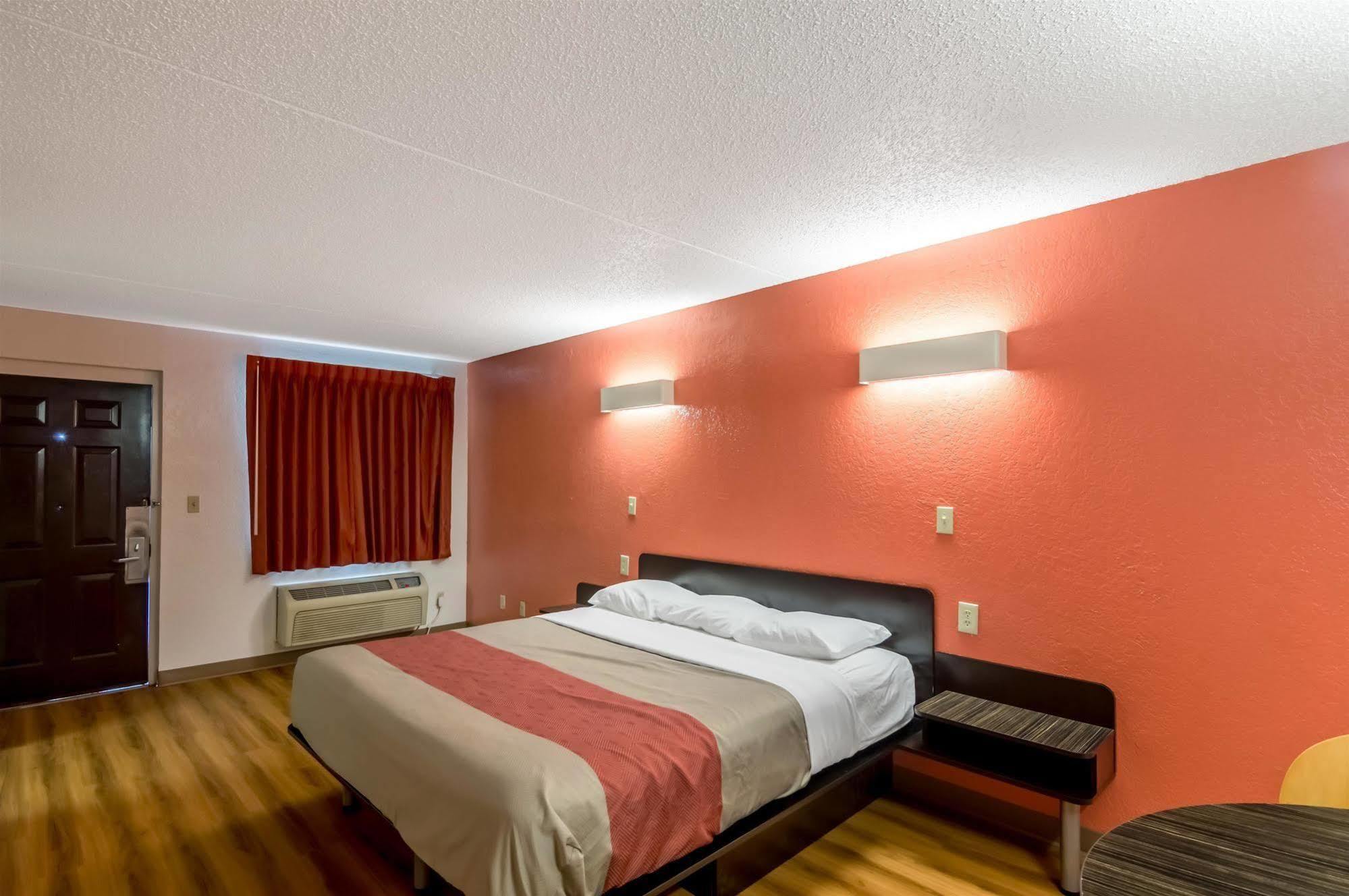 Econo Lodge Del City Exteriör bild